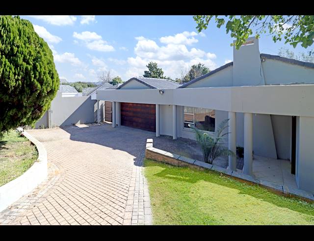 4 BEDROOM HOUSE FOR SALE IN HURLINGHAM